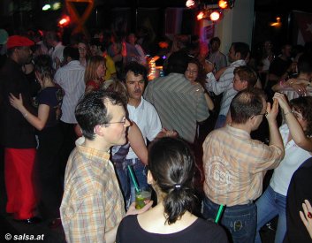 Salsa im Com-Center (anklicken zum Vergr��ern)